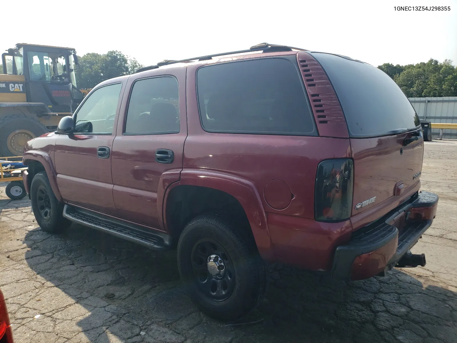 2004 Chevrolet Tahoe C1500 VIN: 1GNEC13Z54J298355 Lot: 63984244