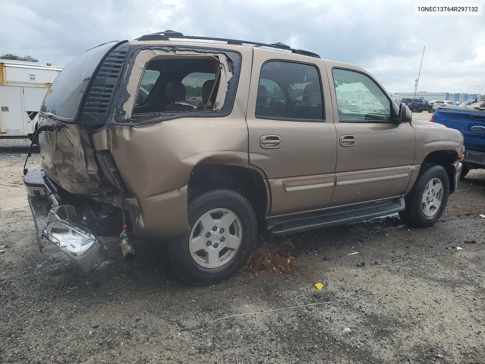 2004 Chevrolet Tahoe C1500 VIN: 1GNEC13T64R297132 Lot: 65139564