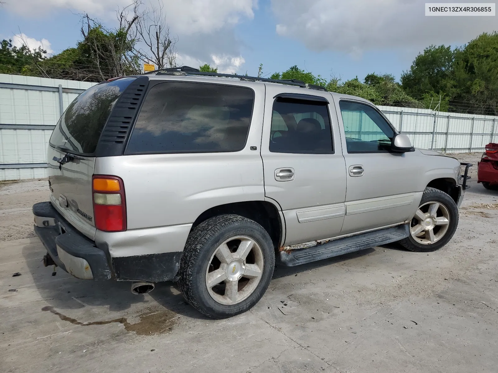 2004 Chevrolet Tahoe C1500 VIN: 1GNEC13ZX4R306855 Lot: 65856464