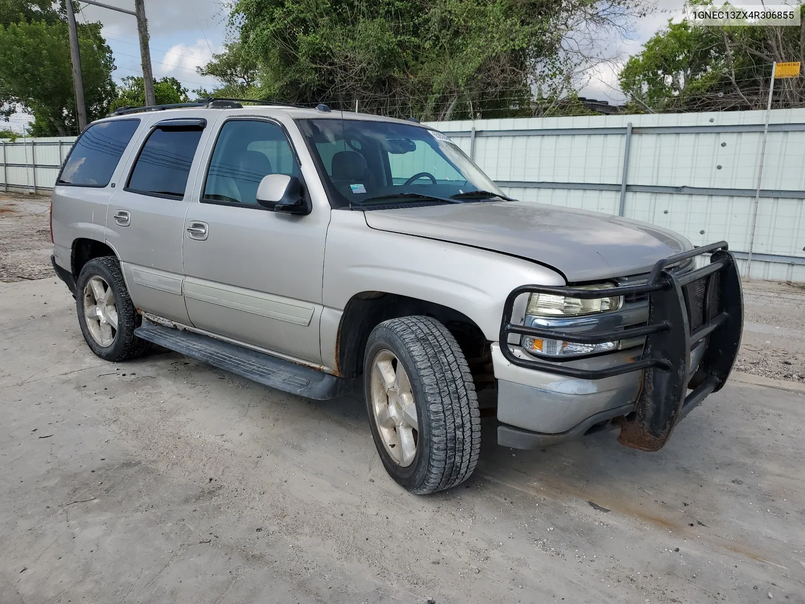 2004 Chevrolet Tahoe C1500 VIN: 1GNEC13ZX4R306855 Lot: 65856464