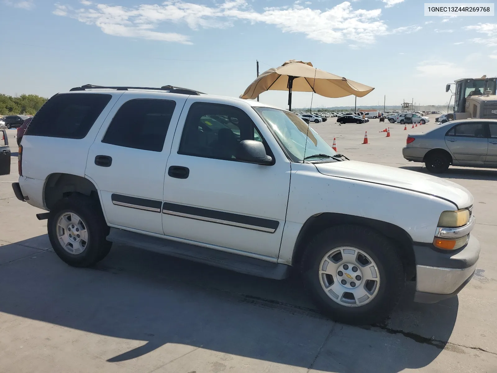 2004 Chevrolet Tahoe C1500 VIN: 1GNEC13Z44R269768 Lot: 68420884