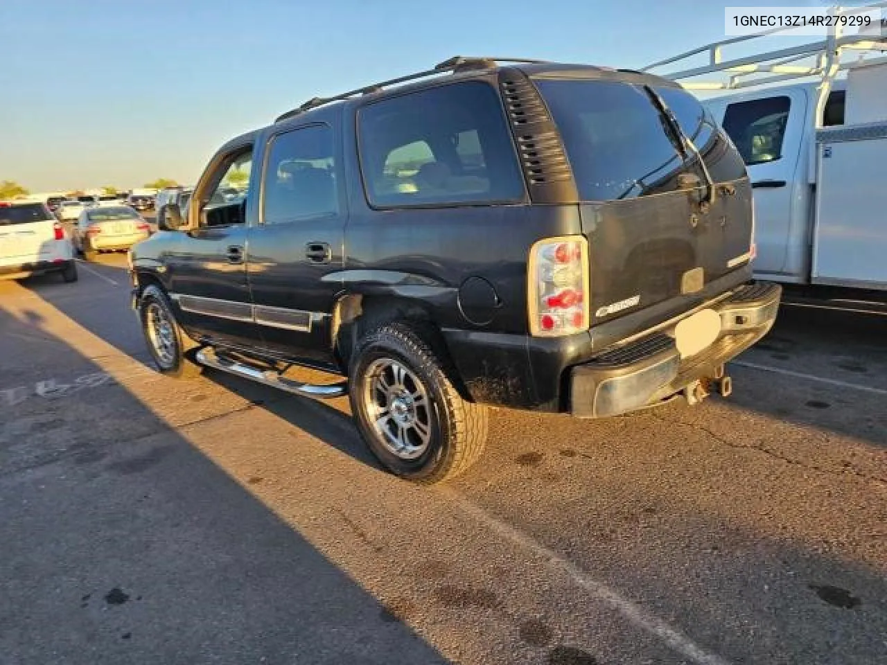 2004 Chevrolet Tahoe C1500 VIN: 1GNEC13Z14R279299 Lot: 73258594