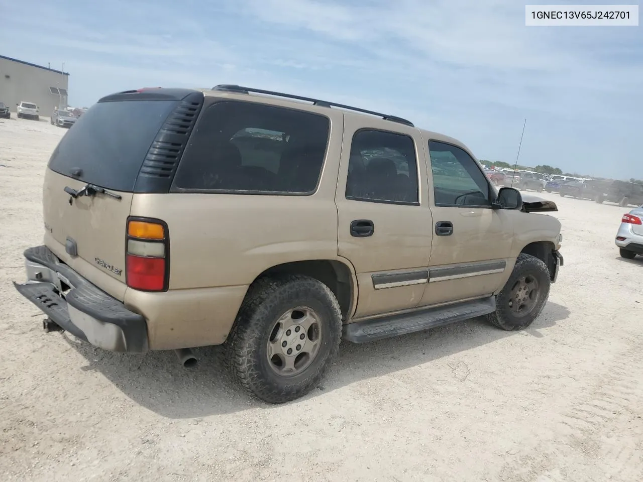 2005 Chevrolet Tahoe C1500 VIN: 1GNEC13V65J242701 Lot: 54768104