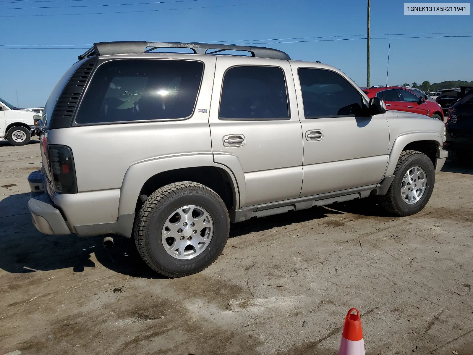 2005 Chevrolet Tahoe K1500 VIN: 1GNEK13TX5R211941 Lot: 60678684