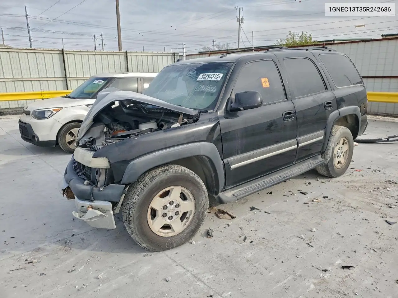 1GNEC13T35R242686 2005 Chevrolet Tahoe C1500