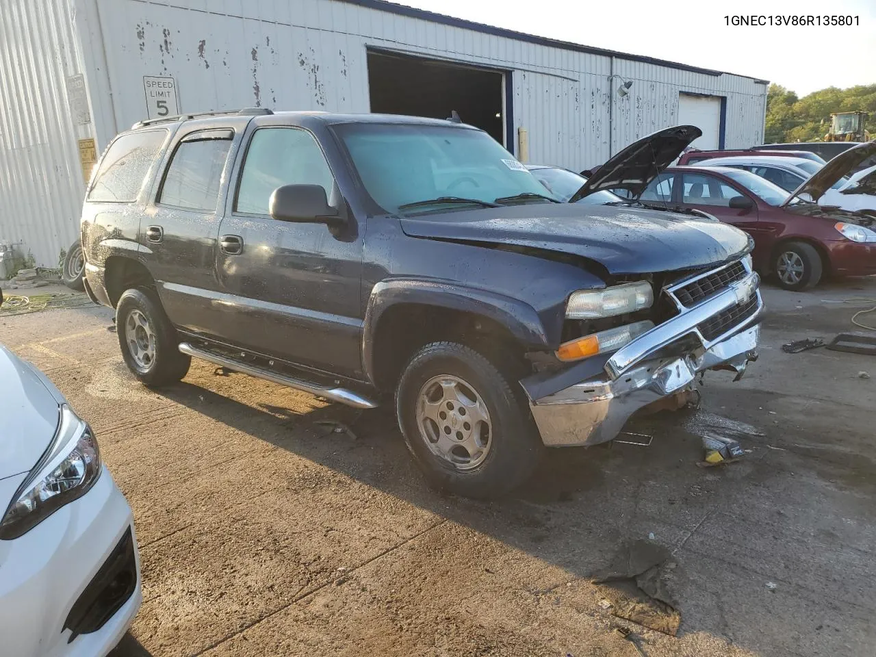 2006 Chevrolet Tahoe C1500 VIN: 1GNEC13V86R135801 Lot: 68083404