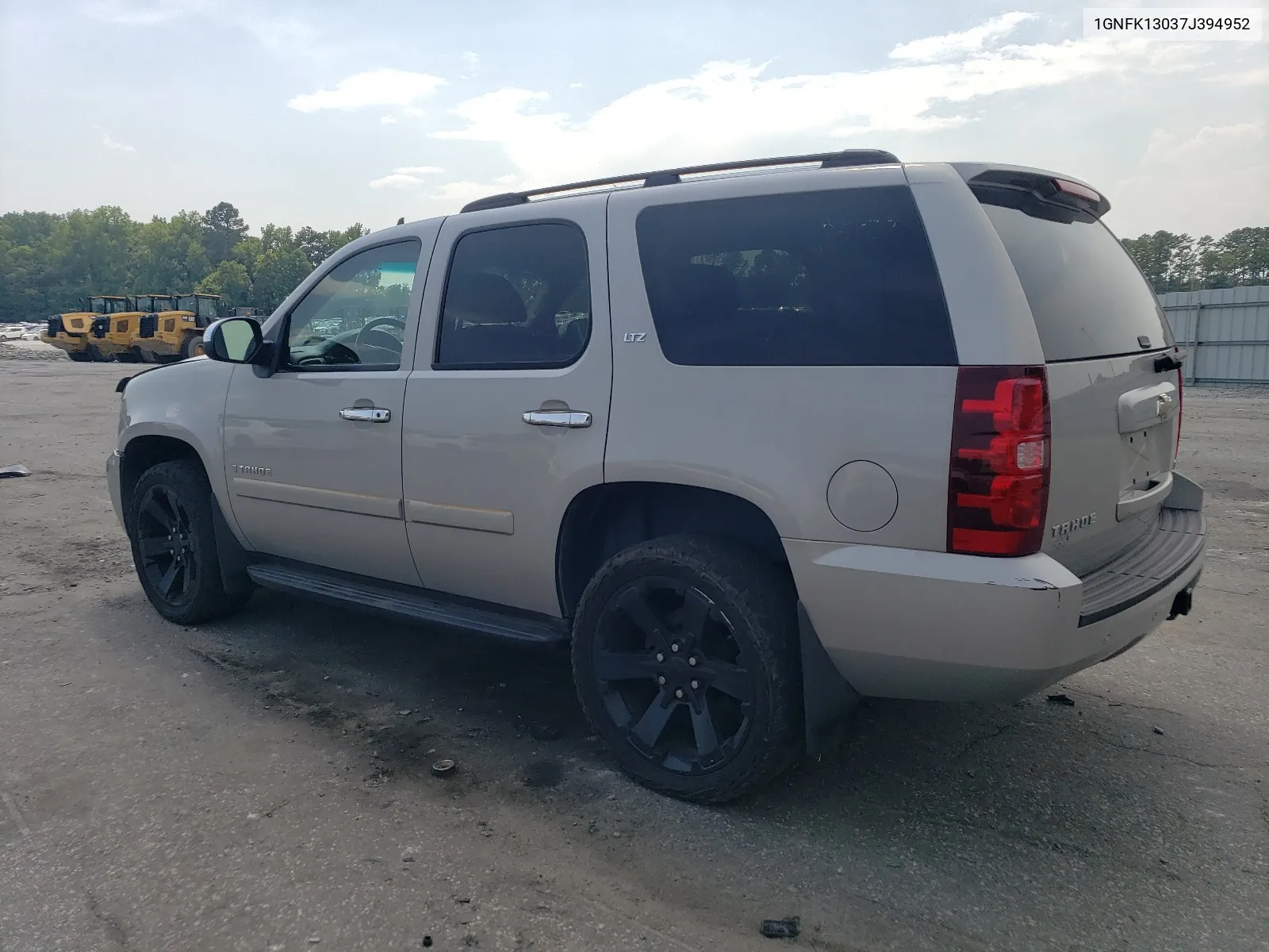 2007 Chevrolet Tahoe K1500 VIN: 1GNFK13037J394952 Lot: 63424654