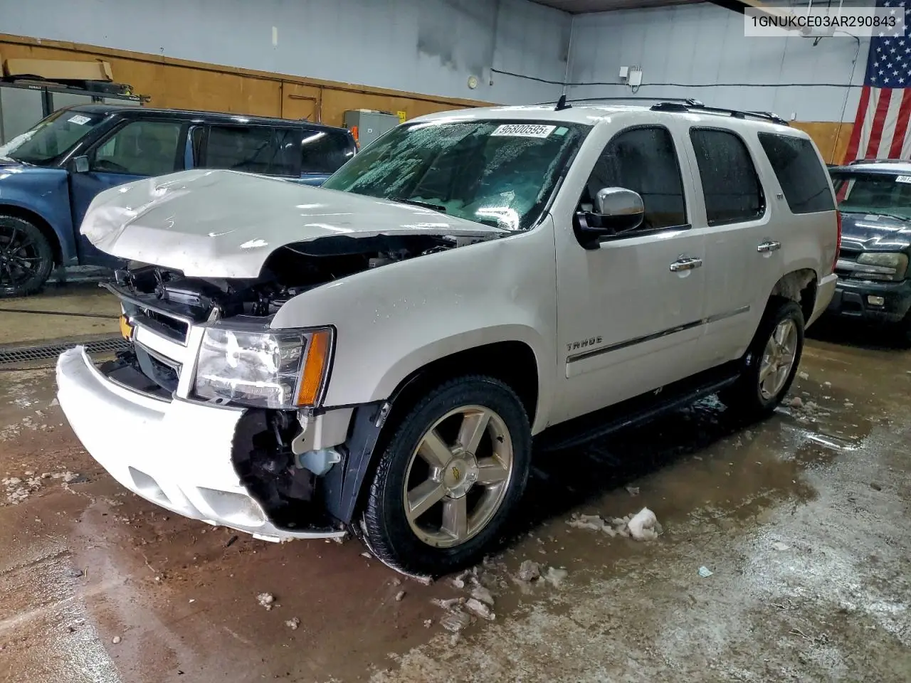 1GNUKCE03AR290843 2010 Chevrolet Tahoe K1500 Ltz