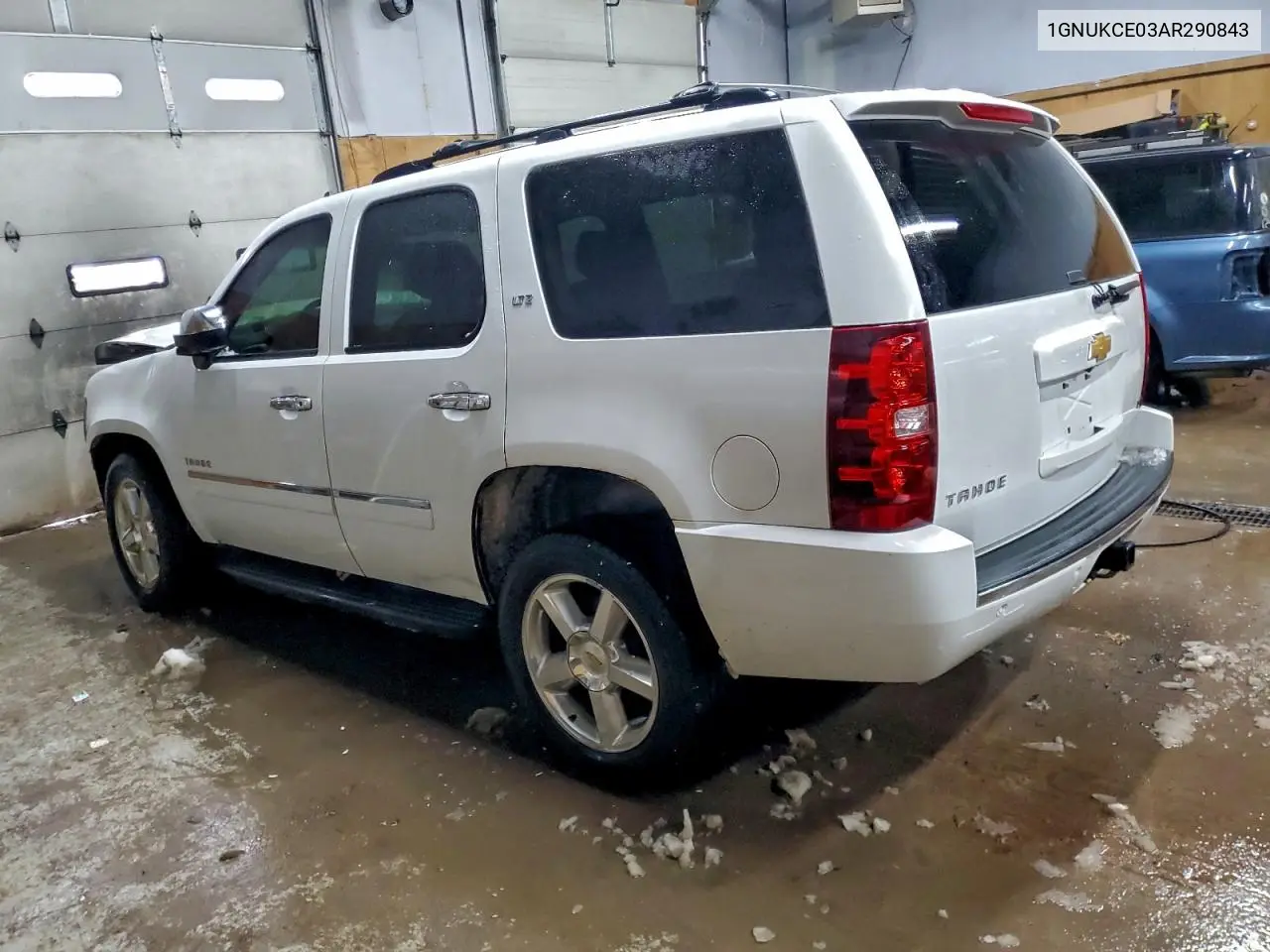1GNUKCE03AR290843 2010 Chevrolet Tahoe K1500 Ltz