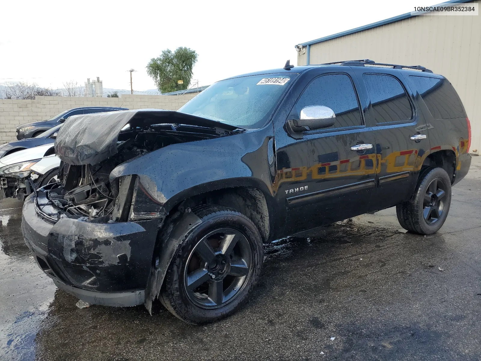 2011 Chevrolet Tahoe C1500 Ls VIN: 1GNSCAE09BR352384 Lot: 45189194