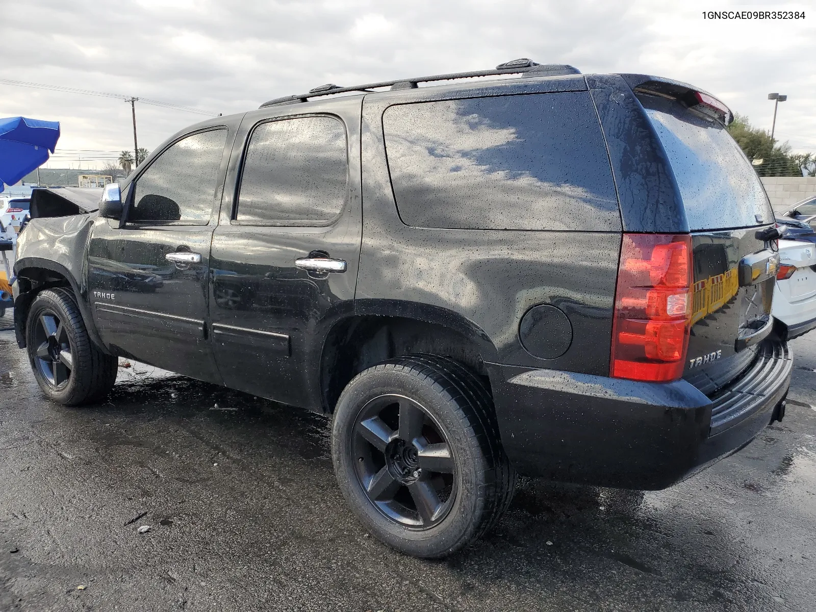 2011 Chevrolet Tahoe C1500 Ls VIN: 1GNSCAE09BR352384 Lot: 45189194