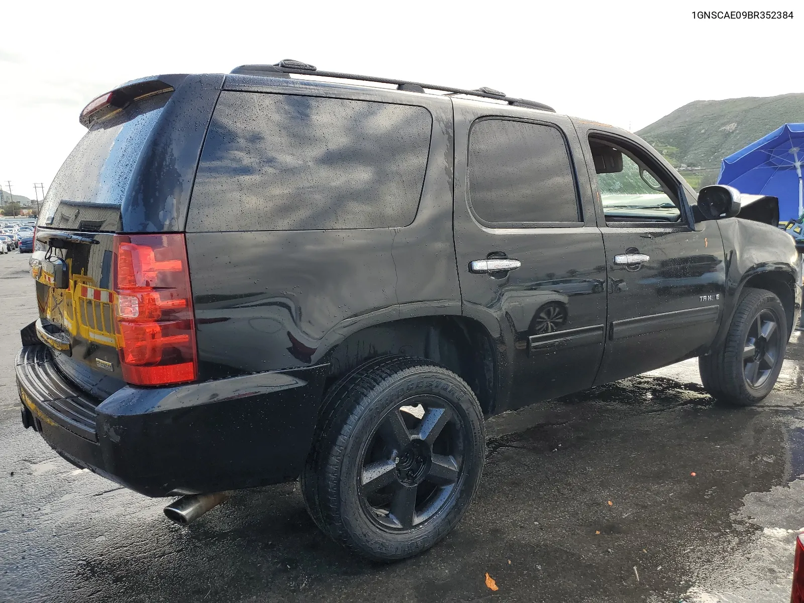 2011 Chevrolet Tahoe C1500 Ls VIN: 1GNSCAE09BR352384 Lot: 45189194