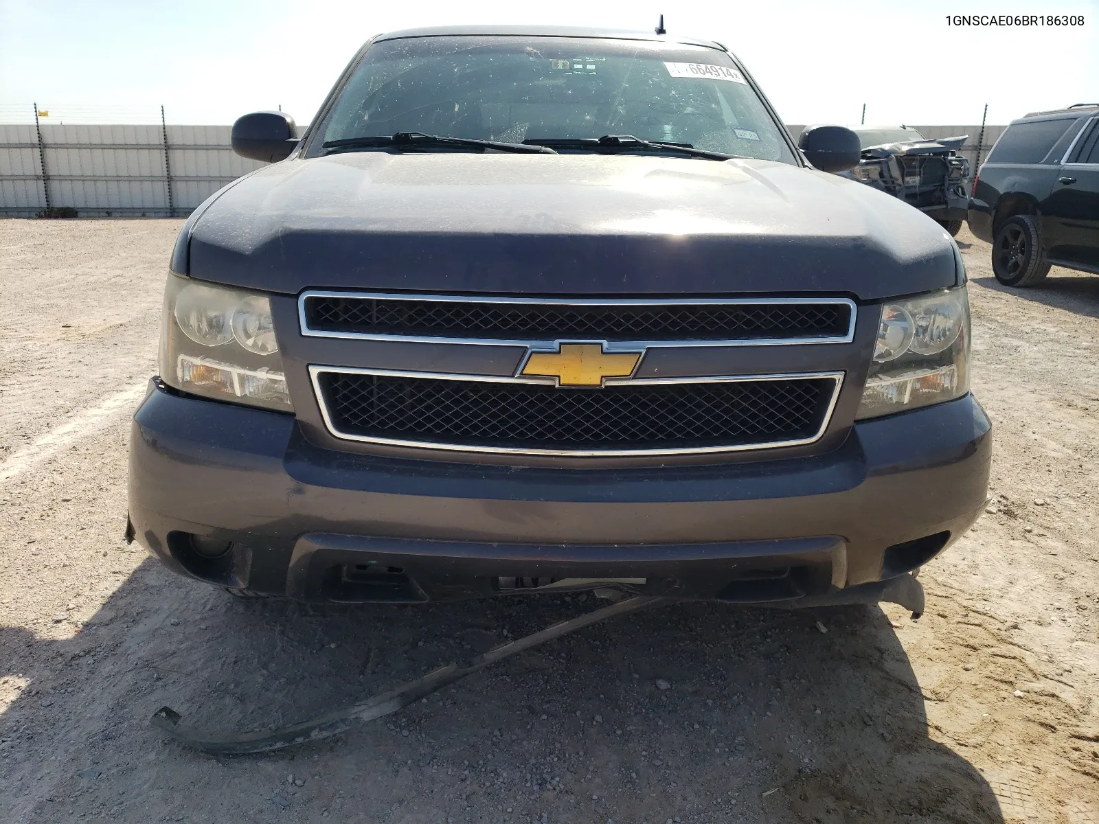 1GNSCAE06BR186308 2011 Chevrolet Tahoe C1500 Ls