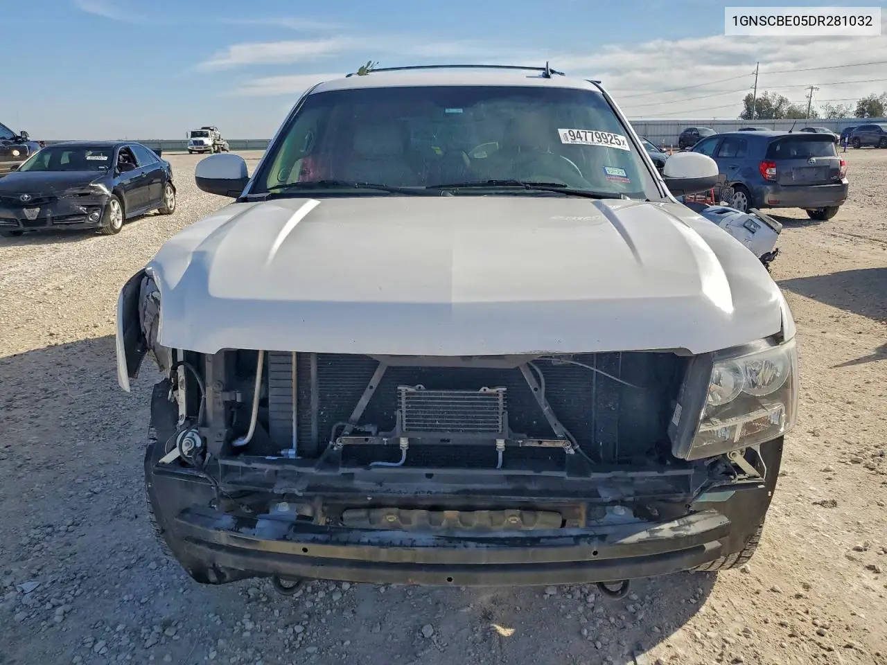 1GNSCBE05DR281032 2013 Chevrolet Tahoe C1500 Lt