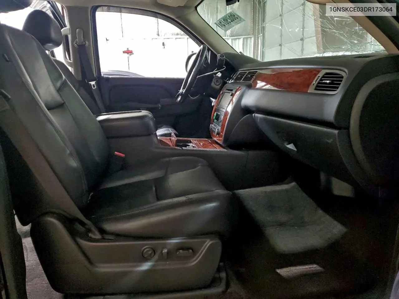 1GNSKCE03DR173064 2013 Chevrolet Tahoe K1500 Ltz