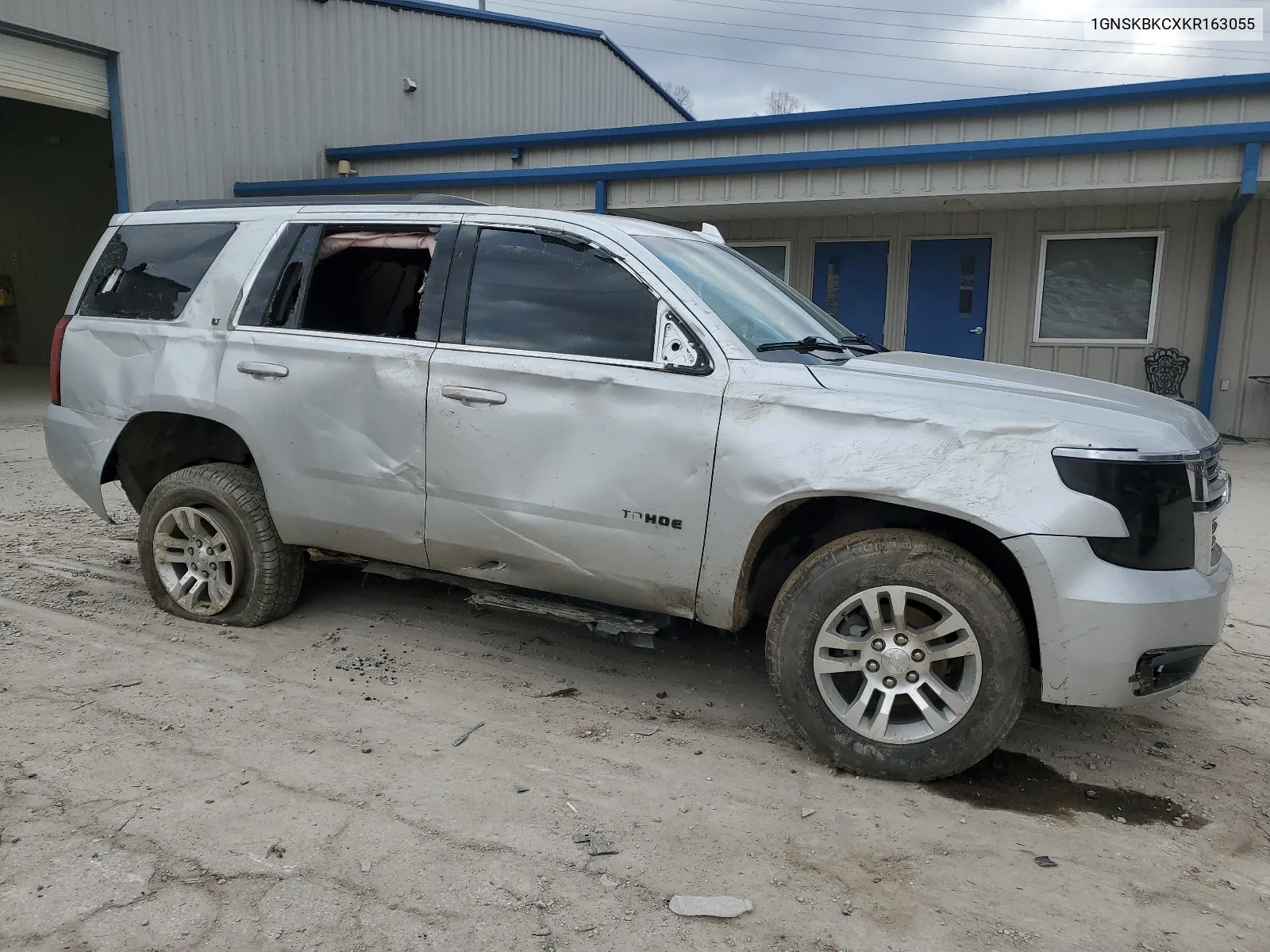 2019 Chevrolet Tahoe K1500 Lt VIN: 1GNSKBKCXKR163055 Lot: 41562694