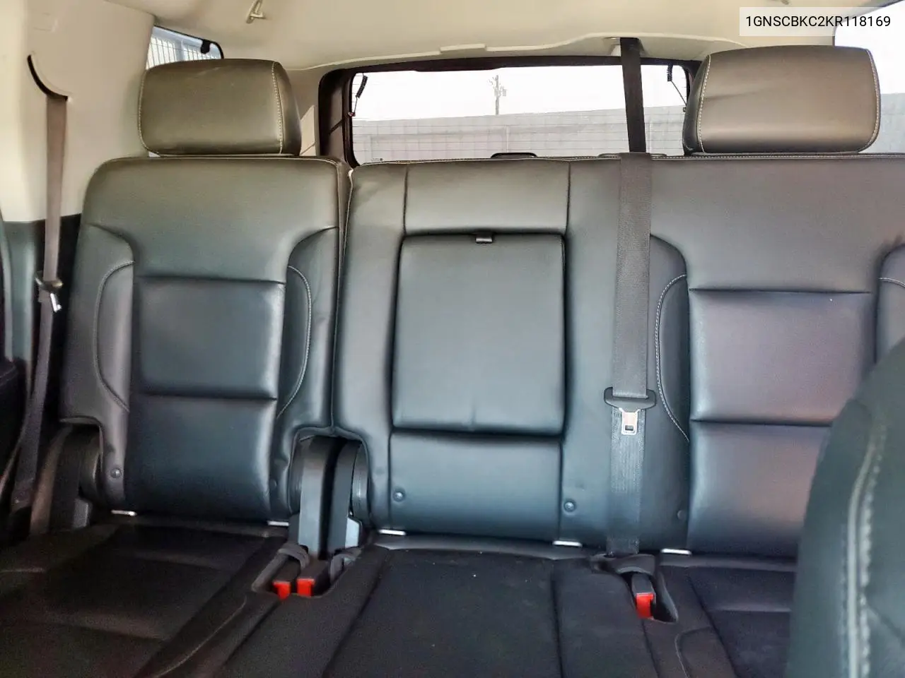 1GNSCBKC2KR118169 2019 Chevrolet Tahoe C1500 Lt