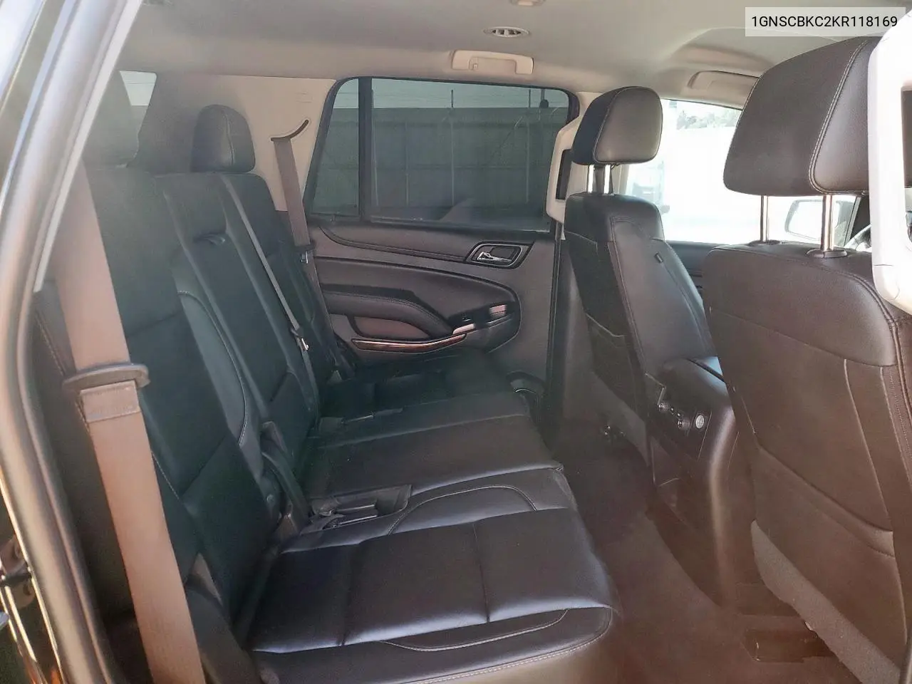 1GNSCBKC2KR118169 2019 Chevrolet Tahoe C1500 Lt