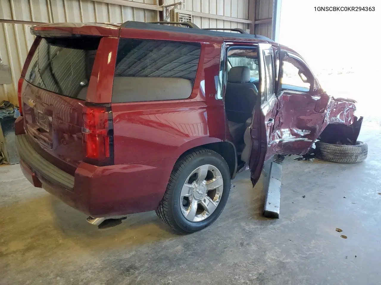 1GNSCBKC0KR294363 2019 Chevrolet Tahoe C1500 Lt