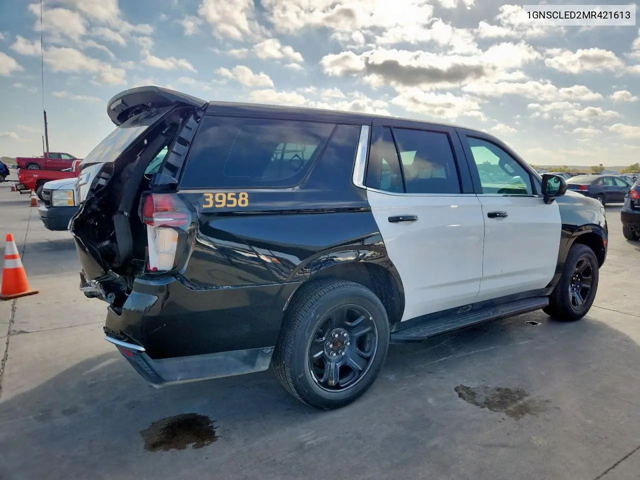 1GNSCLED2MR421613 2021 Chevrolet Tahoe C1500