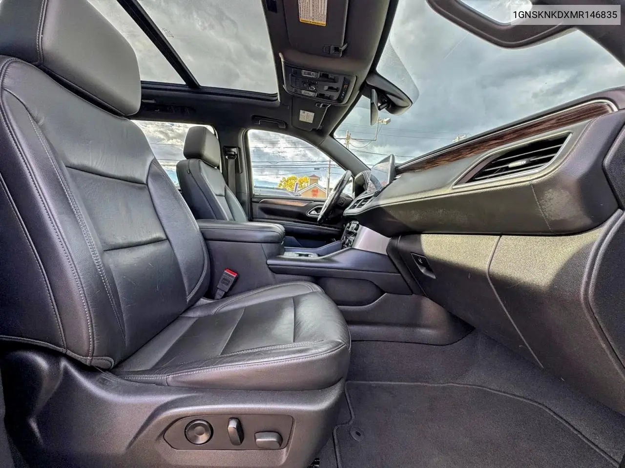 1GNSKNKDXMR146835 2021 Chevrolet Tahoe K1500 Lt