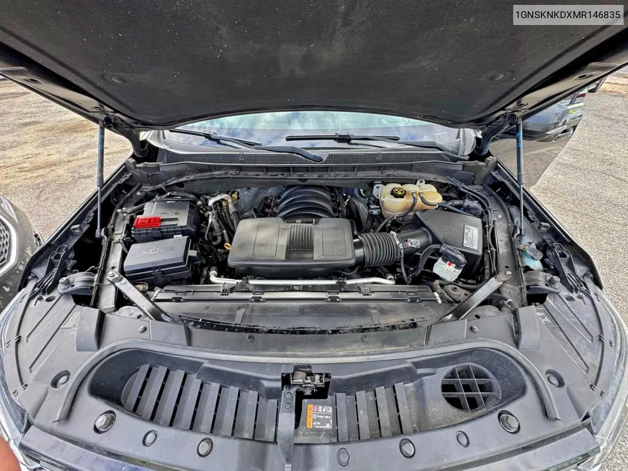 1GNSKNKDXMR146835 2021 Chevrolet Tahoe K1500 Lt