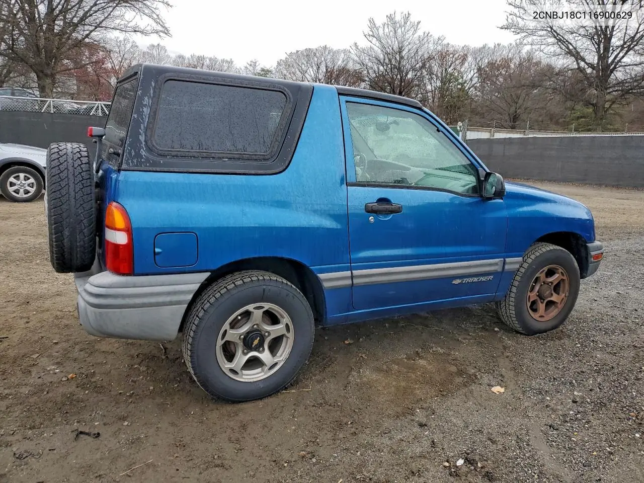 2CNBJ18C116900629 2001 Chevrolet Tracker