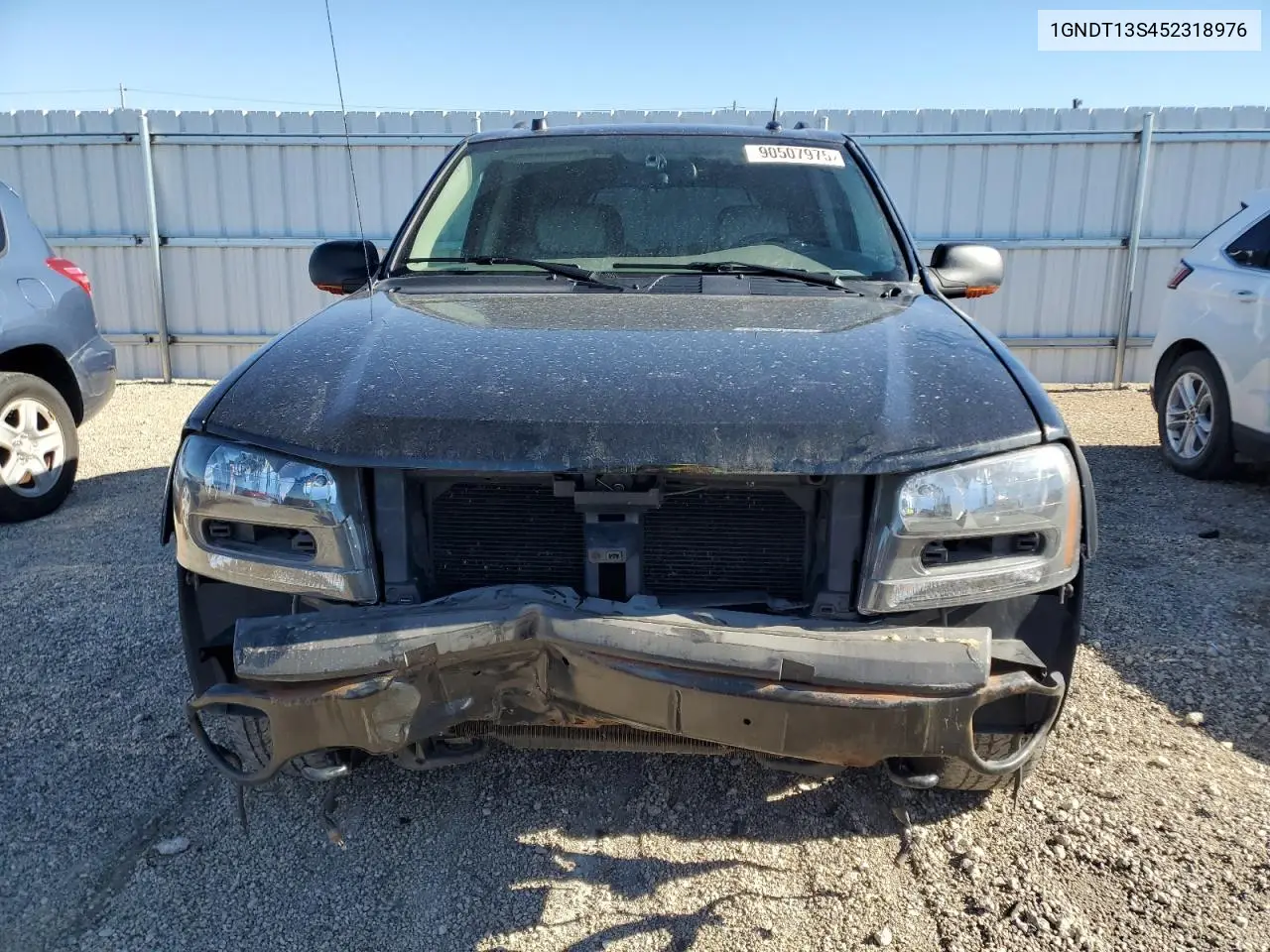 1GNDT13S452318976 2005 Chevrolet Trailblazer Ls