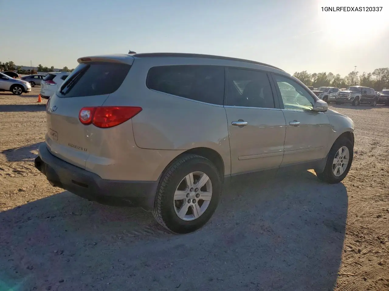 1GNLRFEDXAS120337 2010 Chevrolet Traverse Lt