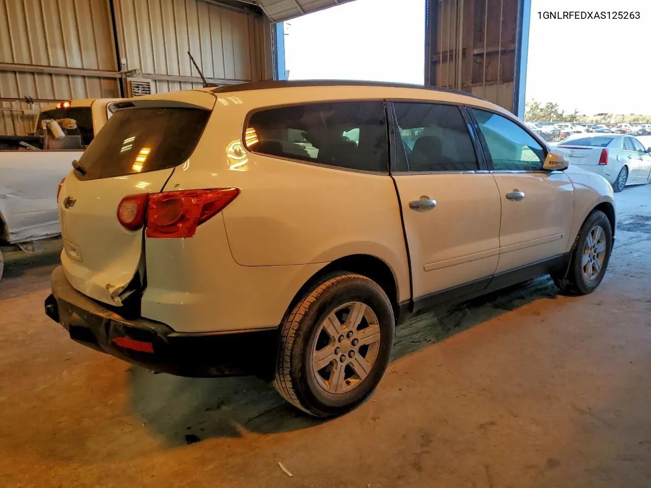 1GNLRFEDXAS125263 2010 Chevrolet Traverse Lt