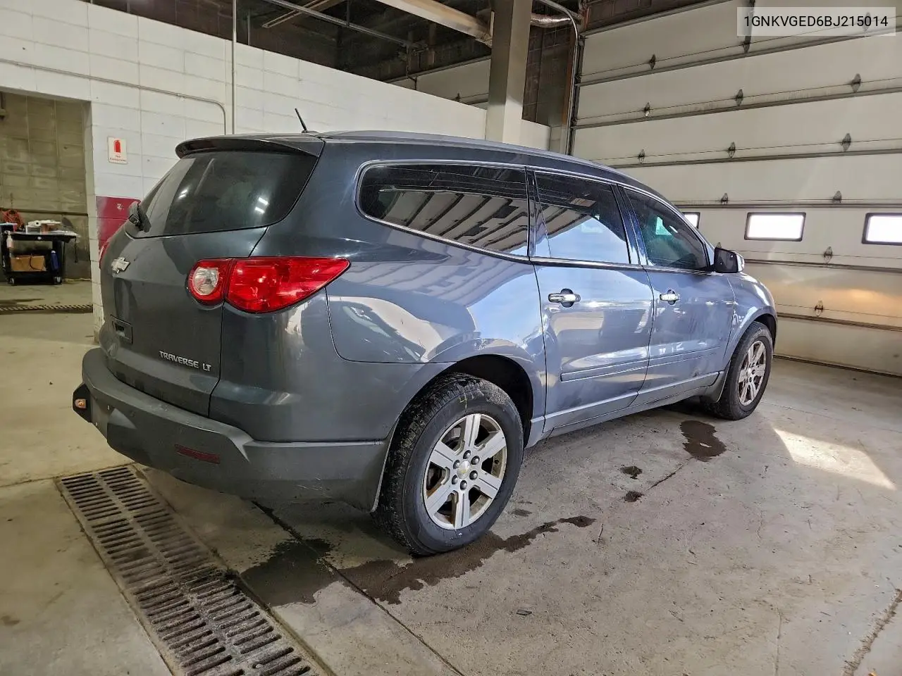 1GNKVGED6BJ215014 2011 Chevrolet Traverse Lt