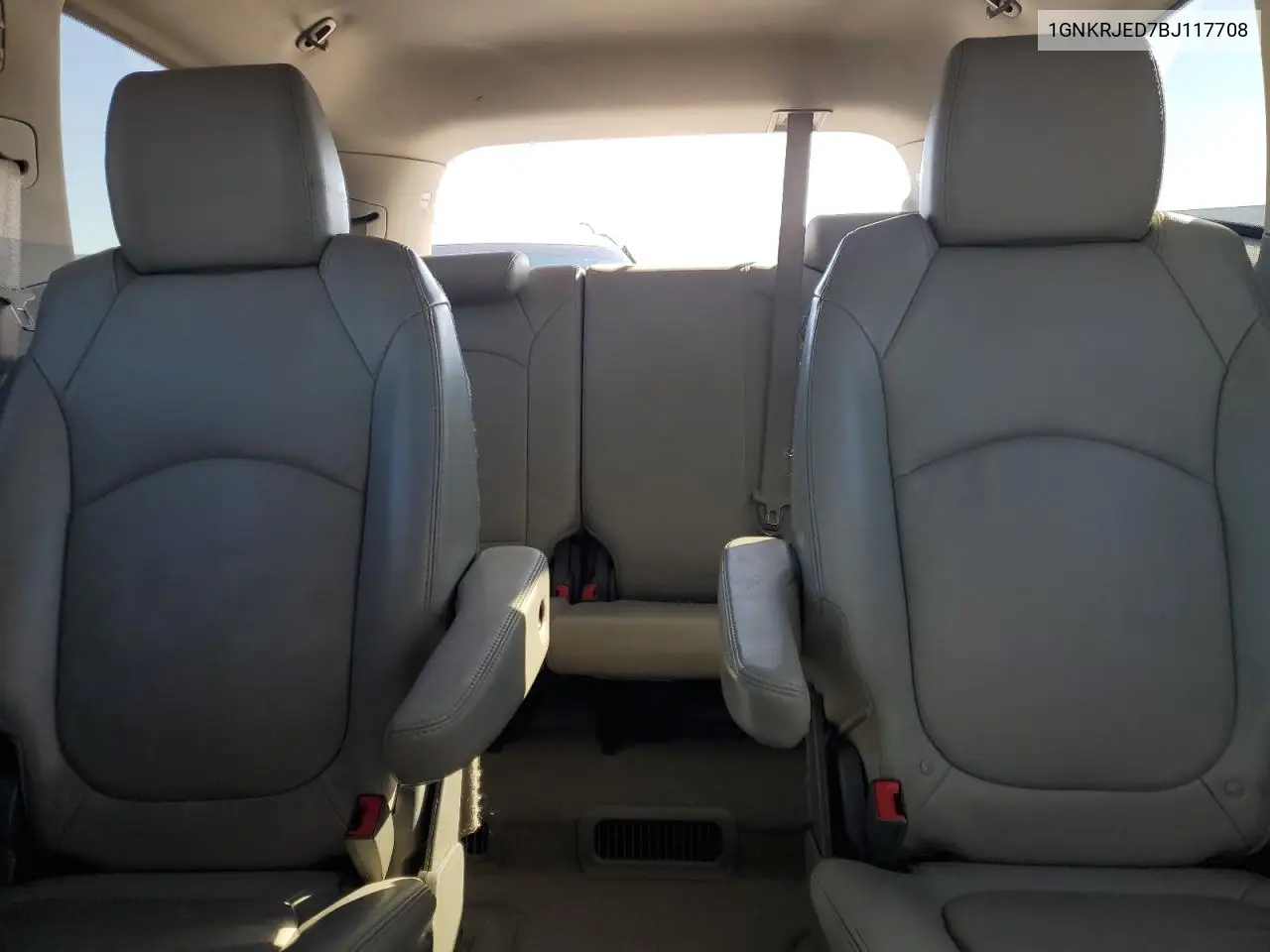 1GNKRJED7BJ117708 2011 Chevrolet Traverse Lt