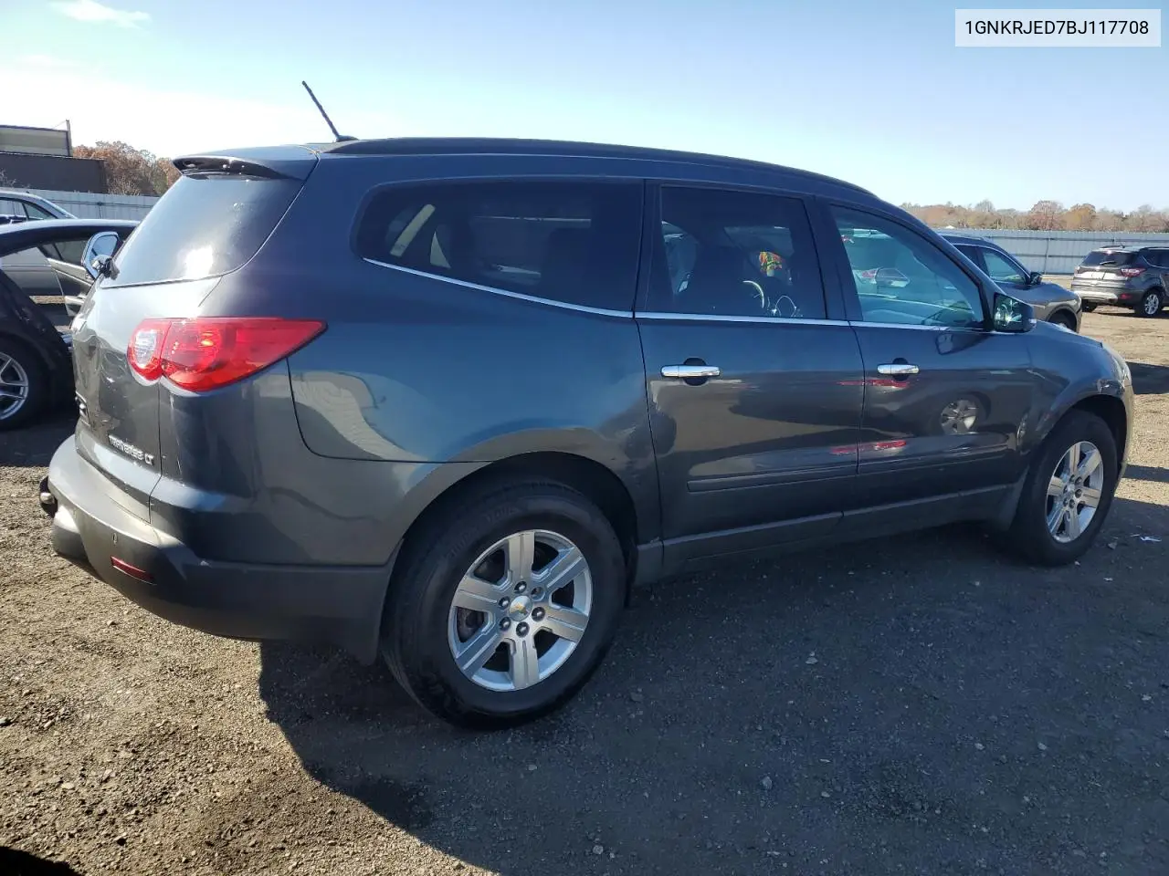 1GNKRJED7BJ117708 2011 Chevrolet Traverse Lt