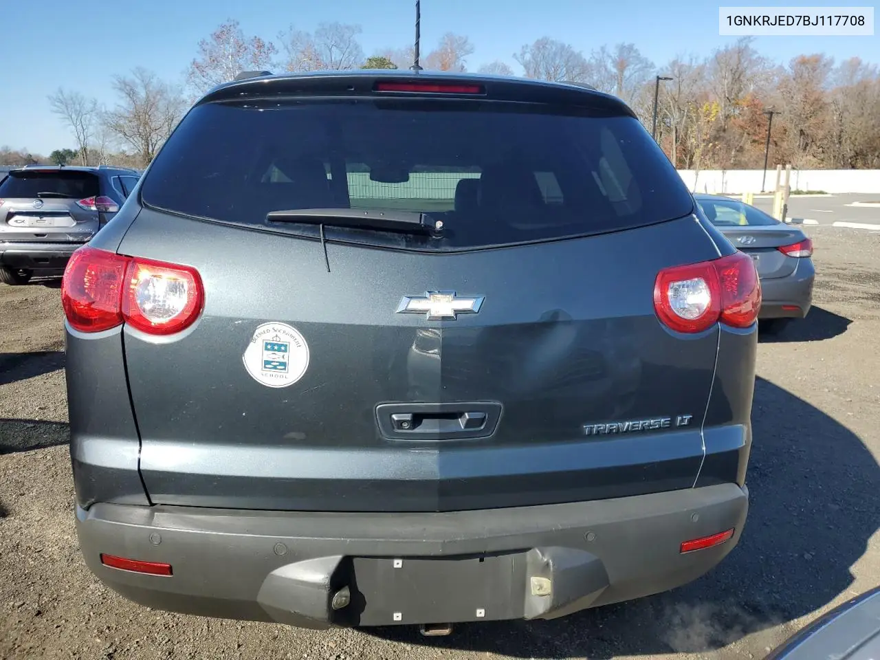 1GNKRJED7BJ117708 2011 Chevrolet Traverse Lt