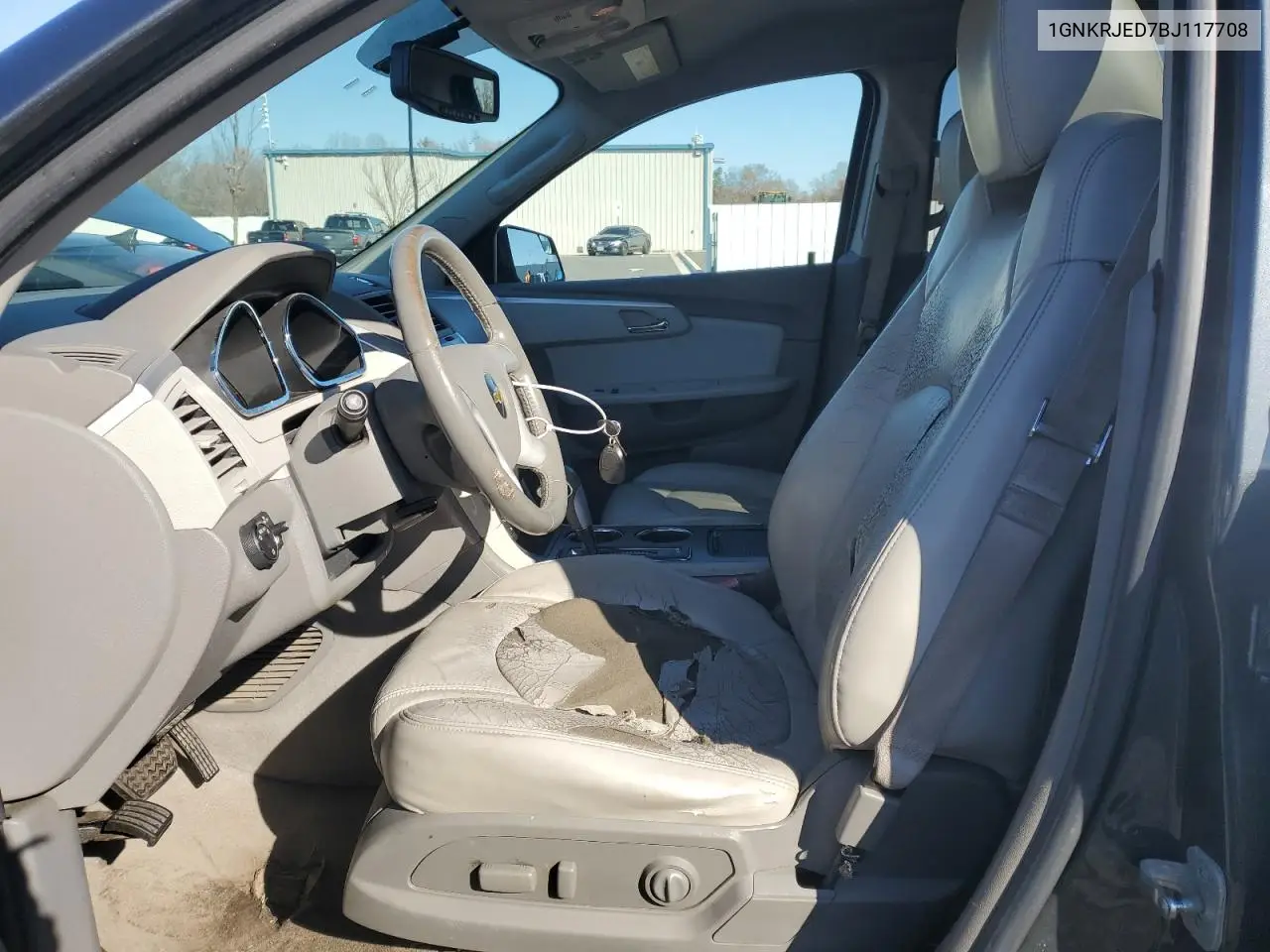 1GNKRJED7BJ117708 2011 Chevrolet Traverse Lt
