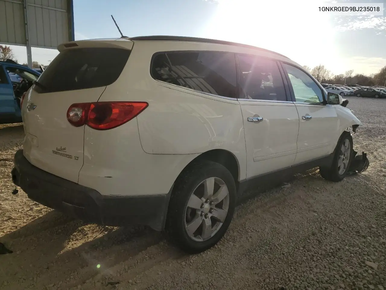 1GNKRGED9BJ235018 2011 Chevrolet Traverse Lt