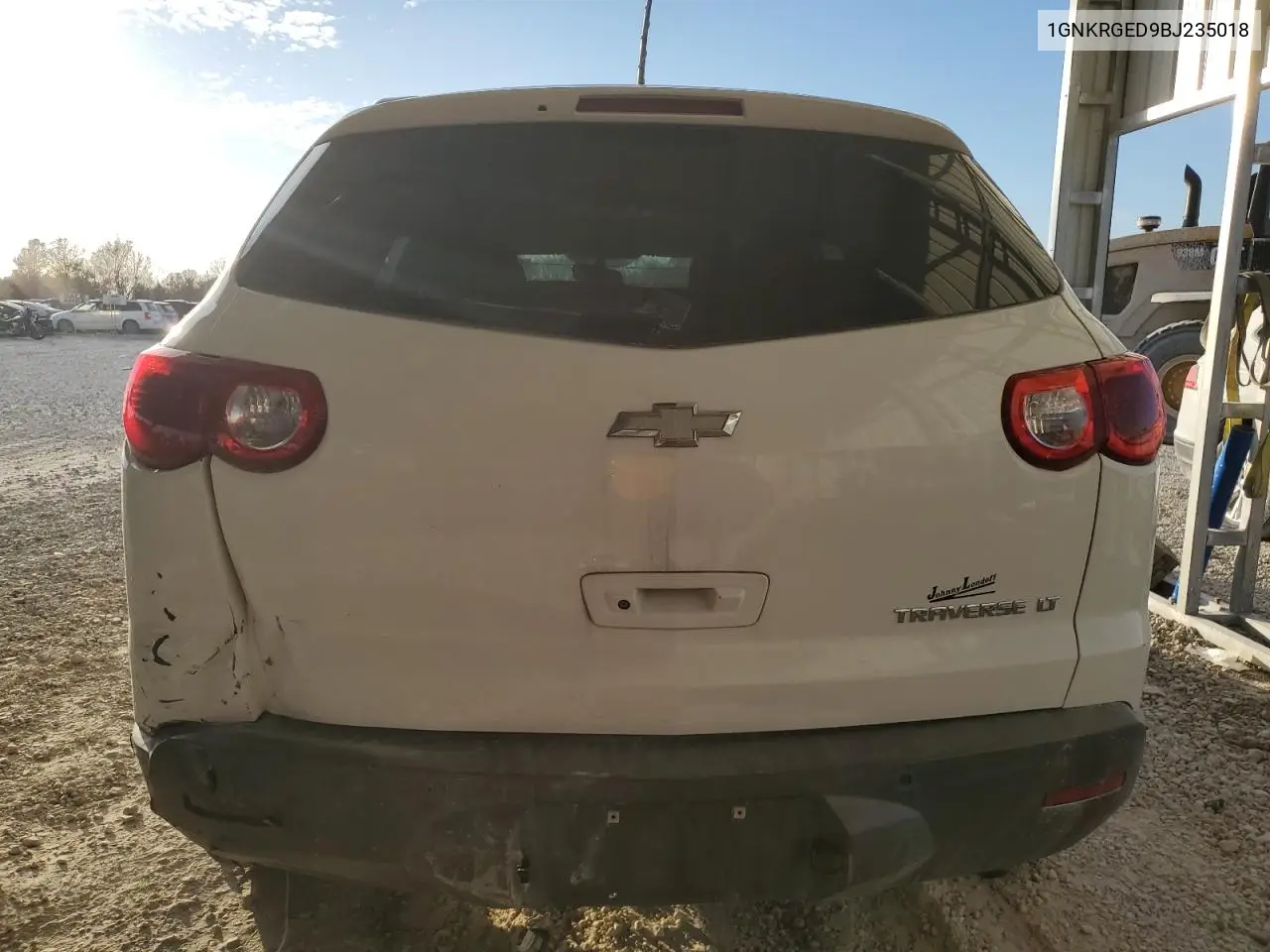 1GNKRGED9BJ235018 2011 Chevrolet Traverse Lt