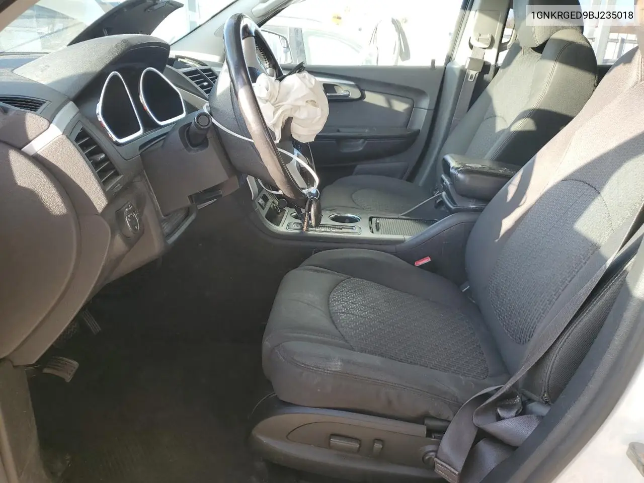 1GNKRGED9BJ235018 2011 Chevrolet Traverse Lt