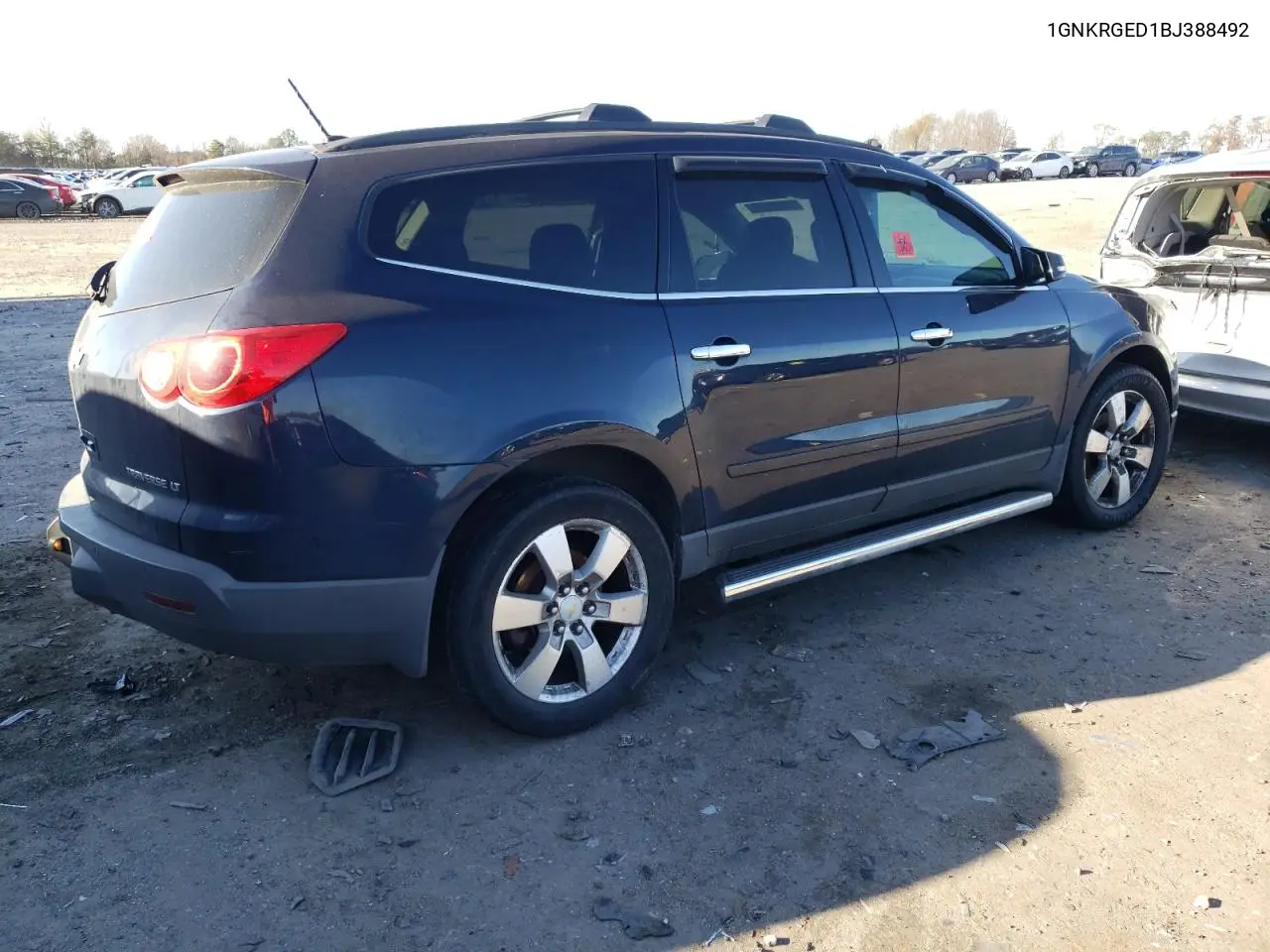 1GNKRGED1BJ388492 2011 Chevrolet Traverse Lt
