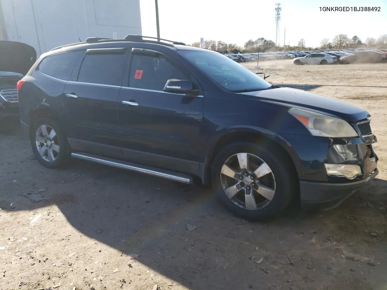 1GNKRGED1BJ388492 2011 Chevrolet Traverse Lt