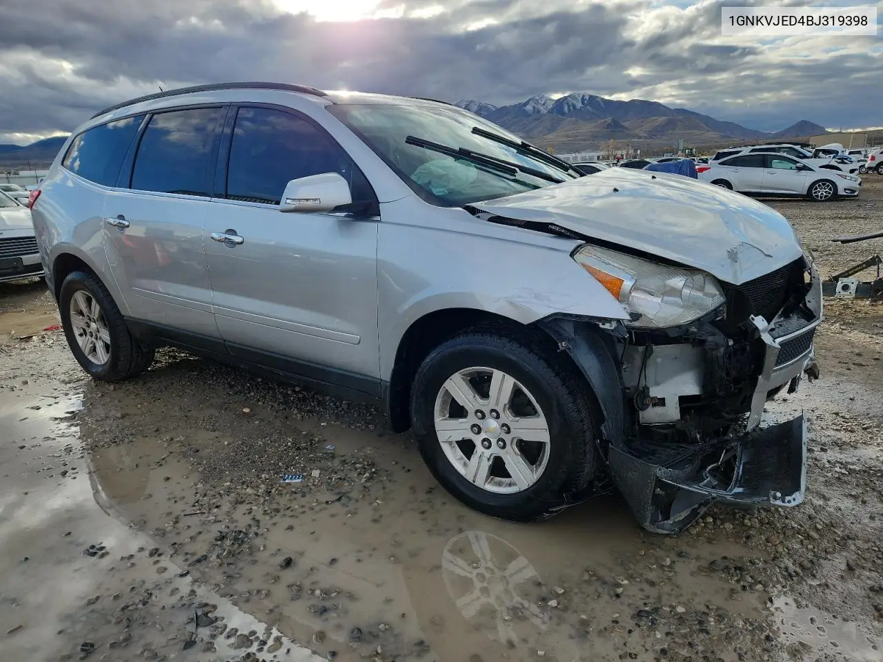1GNKVJED4BJ319398 2011 Chevrolet Traverse Lt