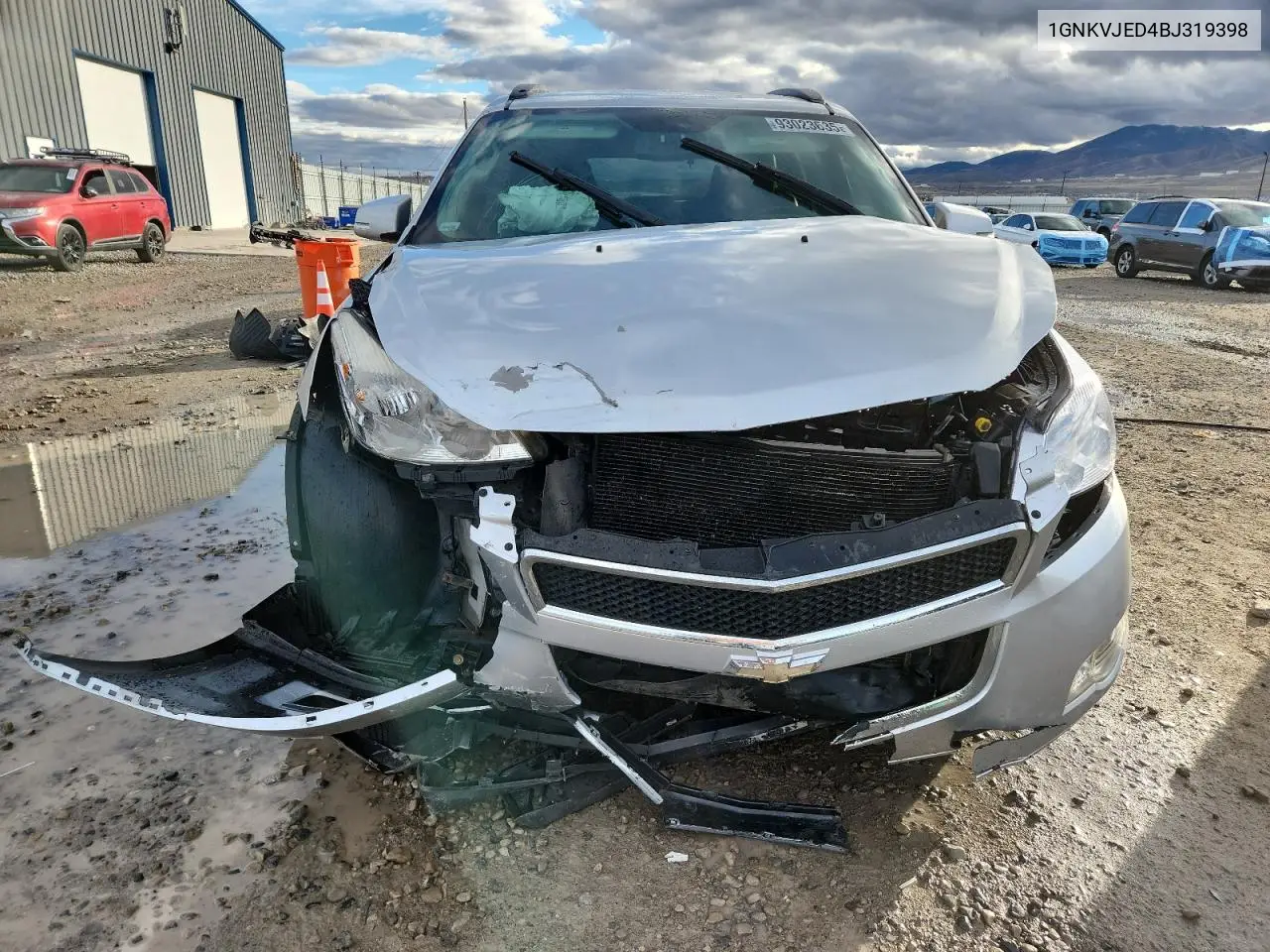 1GNKVJED4BJ319398 2011 Chevrolet Traverse Lt
