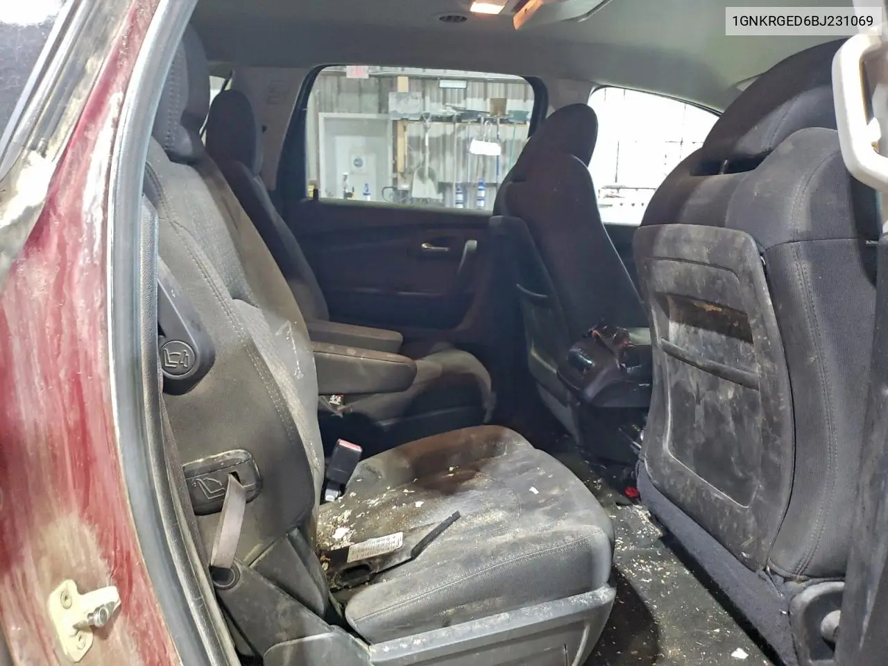 1GNKRGED6BJ231069 2011 Chevrolet Traverse Lt