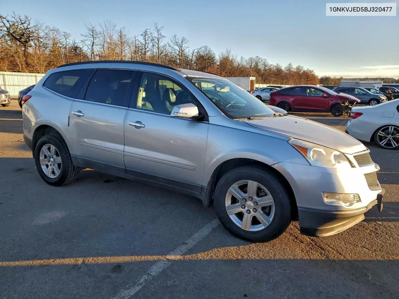 1GNKVJED5BJ320477 2011 Chevrolet Traverse Lt