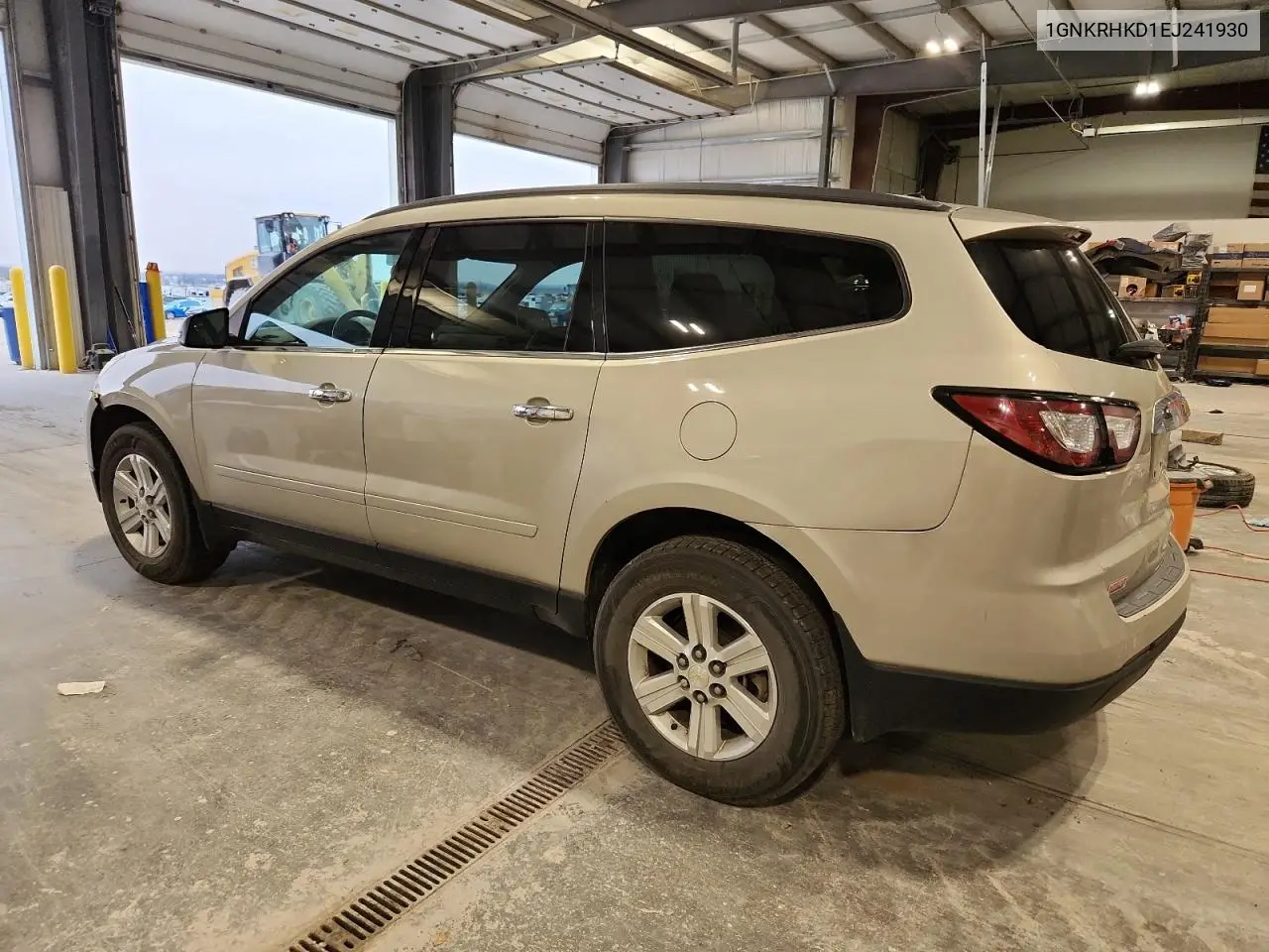 1GNKRHKD1EJ241930 2014 Chevrolet Traverse Lt