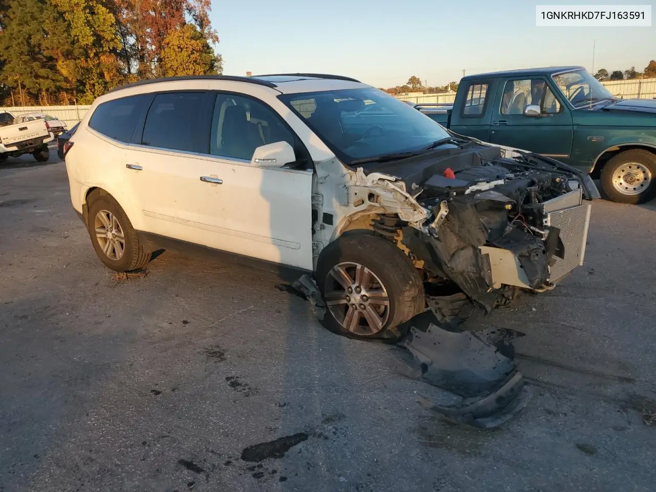 1GNKRHKD7FJ163591 2015 Chevrolet Traverse Lt