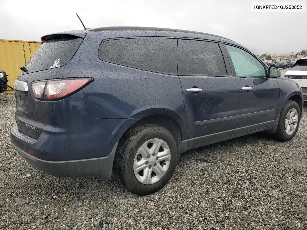 1GNKRFED4GJ250852 2016 Chevrolet Traverse Ls