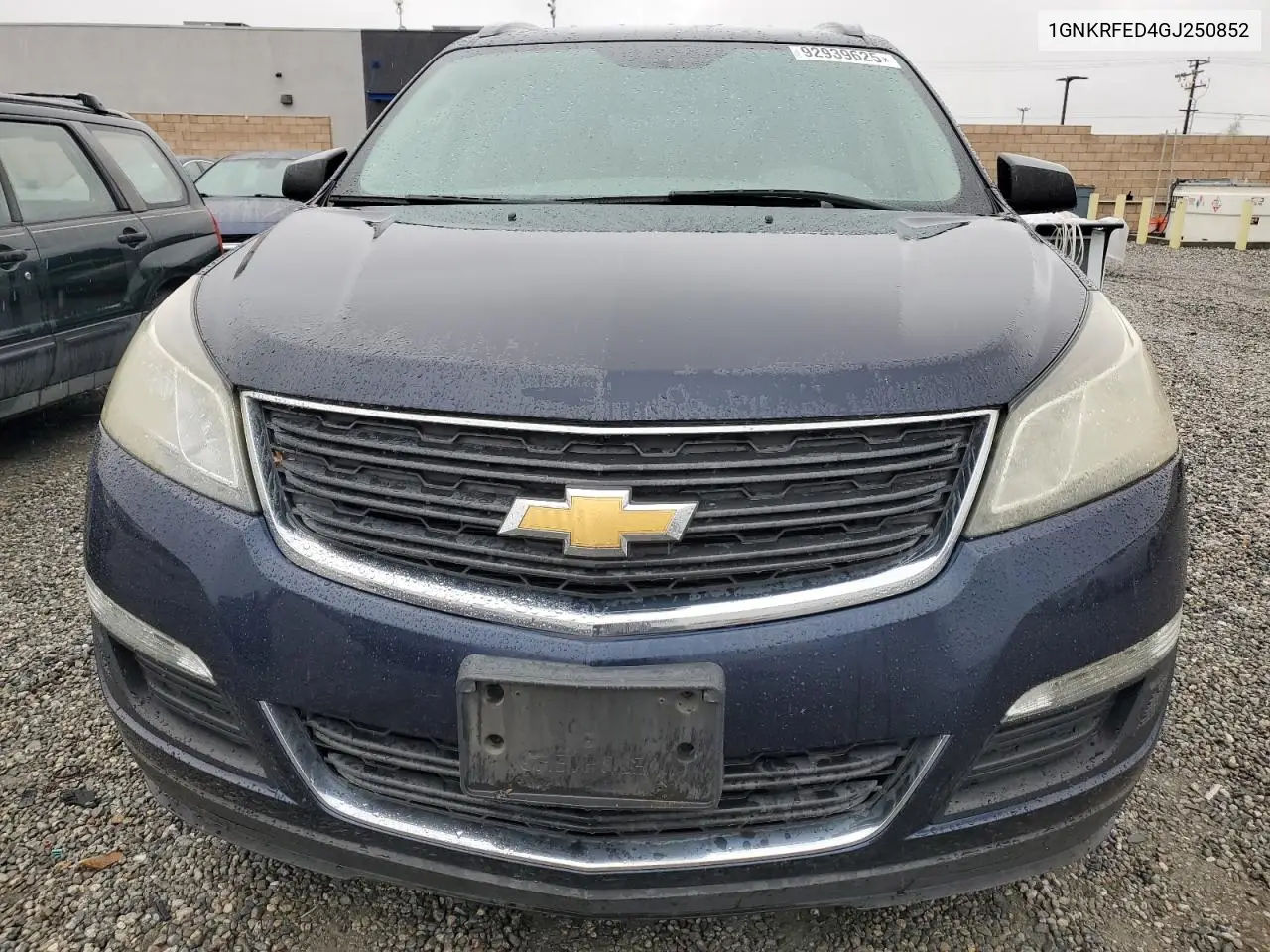 1GNKRFED4GJ250852 2016 Chevrolet Traverse Ls