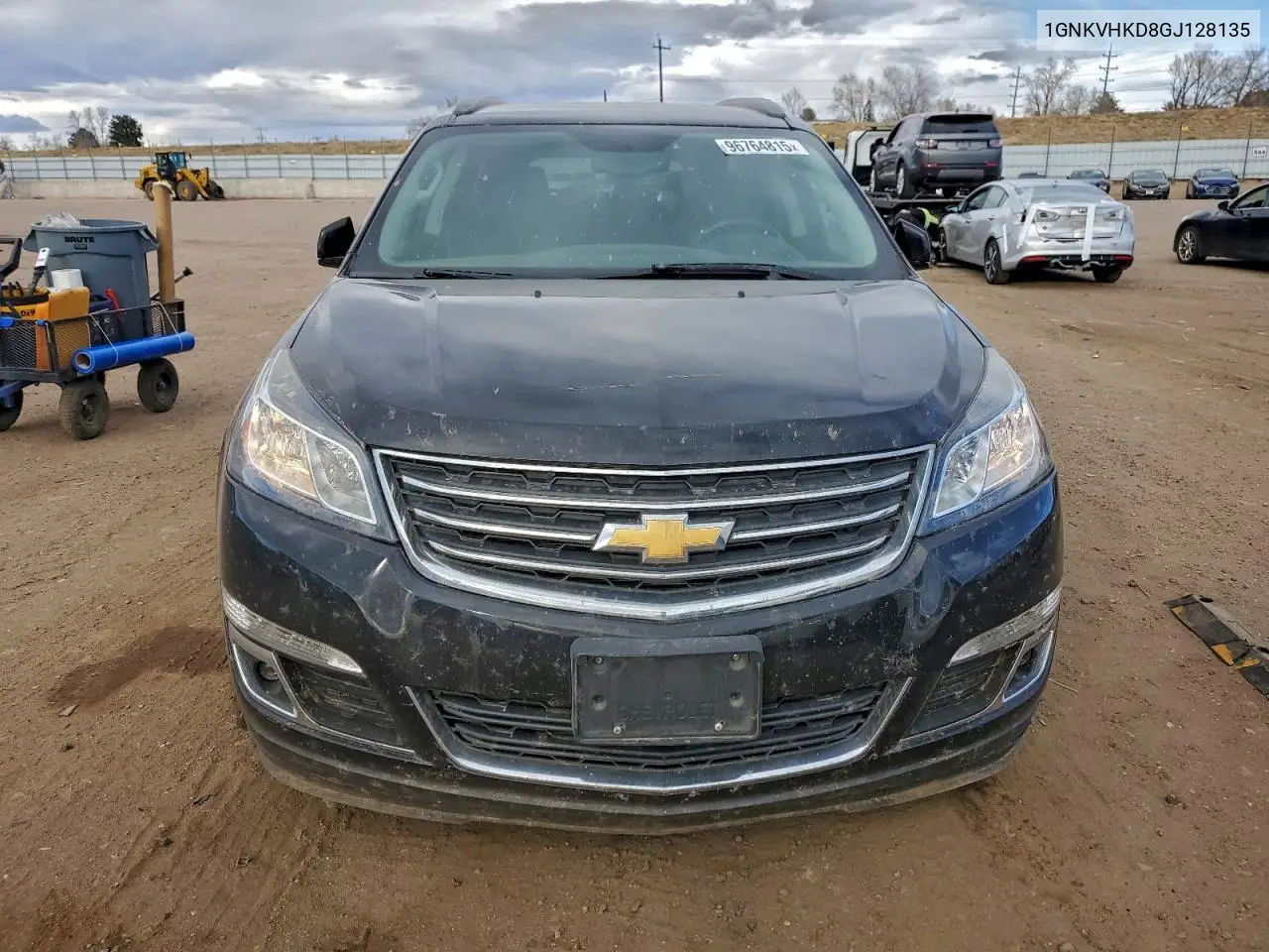 1GNKVHKD8GJ128135 2016 Chev Traverse Lt