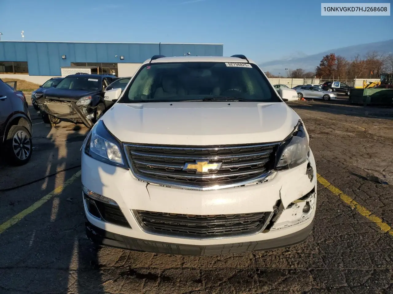 1GNKVGKD7HJ268608 2017 Chevrolet Traverse Lt
